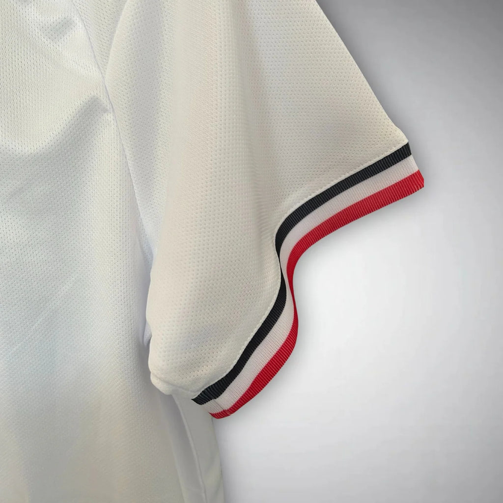 Manchester United "Old Trafford Bloom" Premium