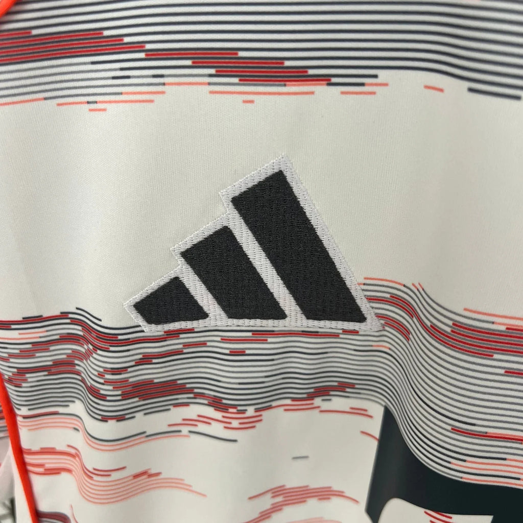 25/26 Bayern München Away